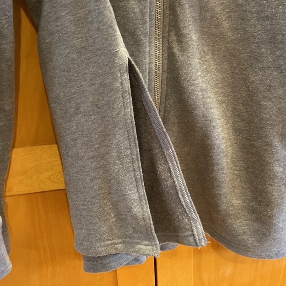 Brand New PINK Oversized Zip Up Hoodie Jacket in Gray Size Large - Picture 7 of 10